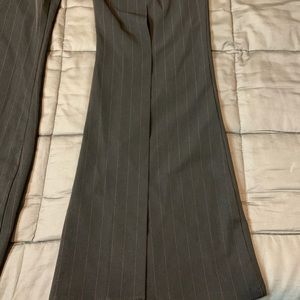 L.E.I flared dress pants